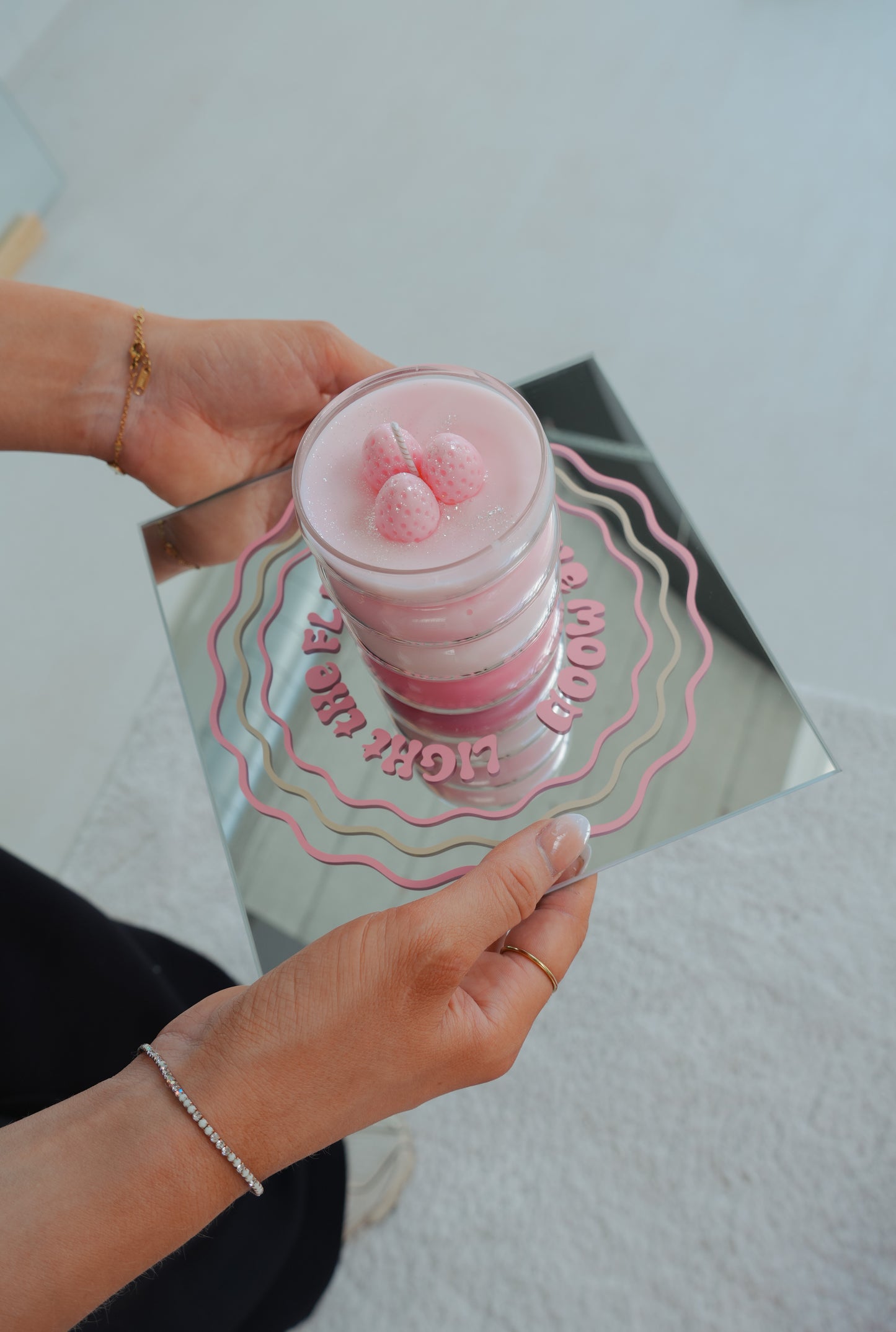 STRAWBERRY MILKSHAKE CANDLE