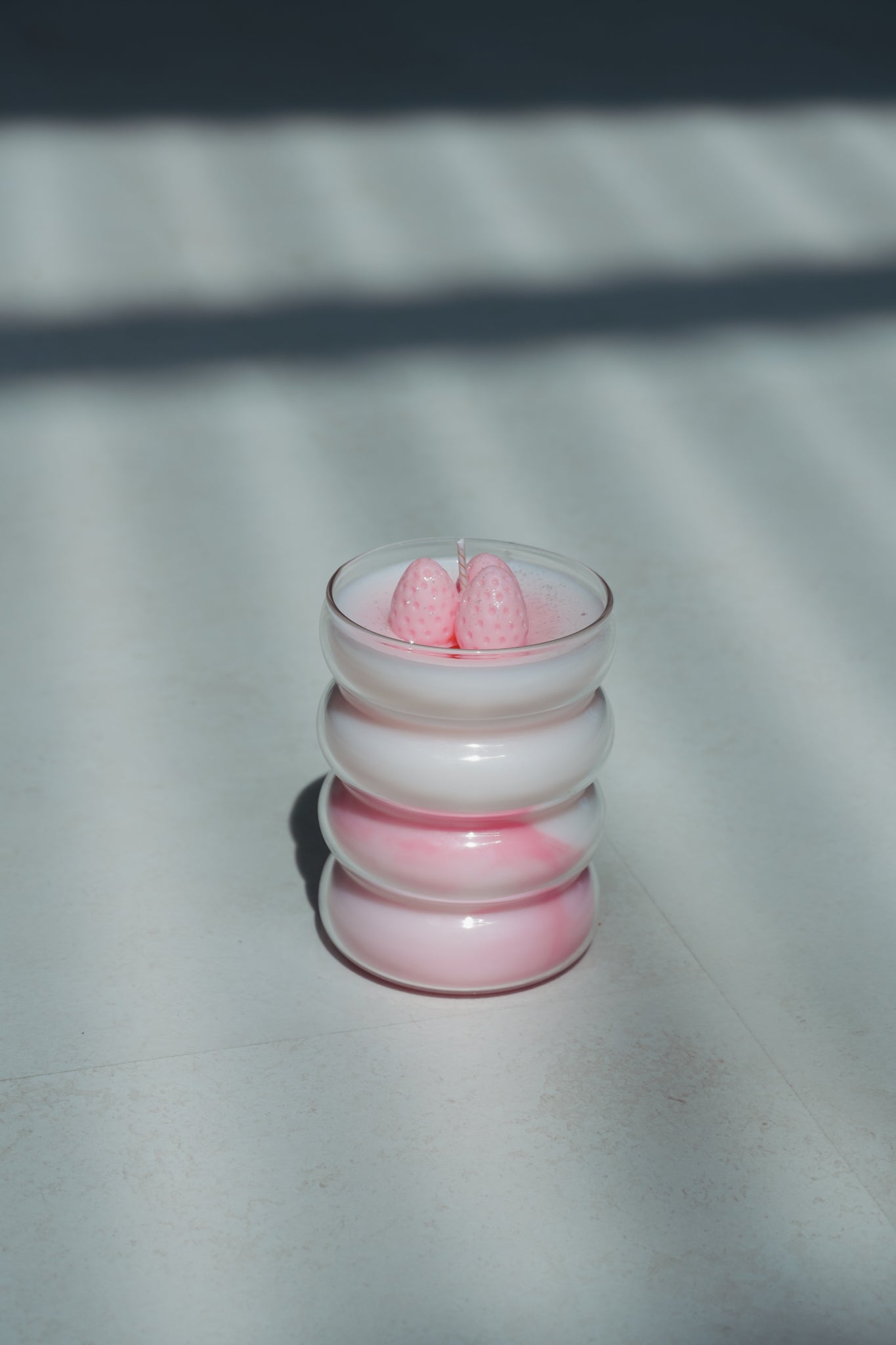 STRAWBERRY MILKSHAKE CANDLE