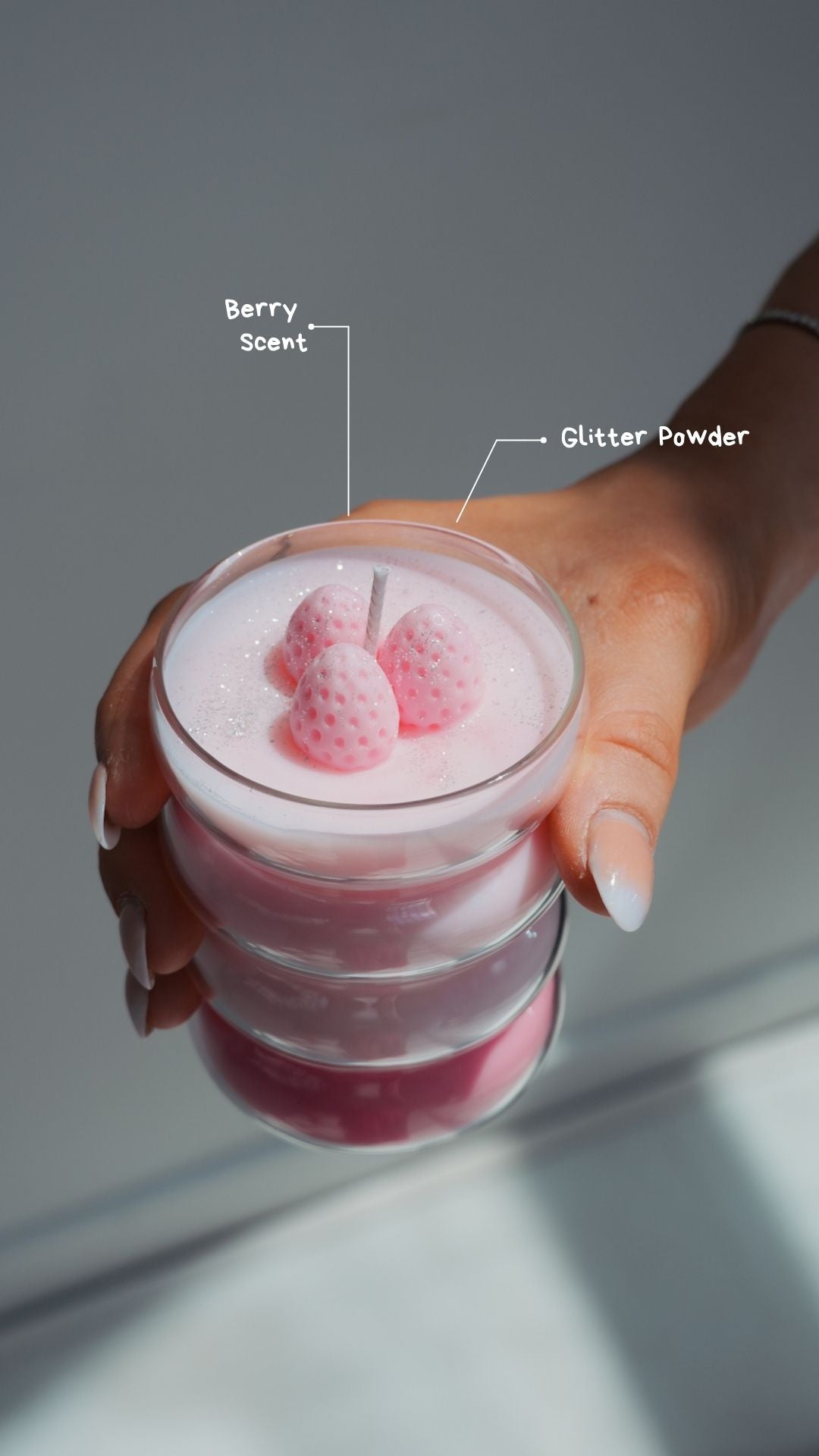 STRAWBERRY MILKSHAKE CANDLE