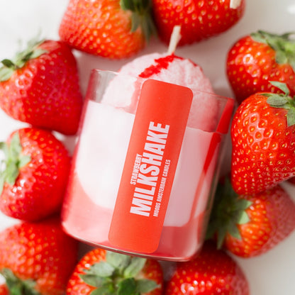 STRAWBERRY MILKSHAKE CANDLE